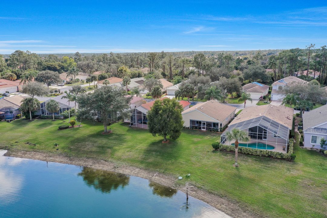 7433 Meldin Ct, Naples, FL 34104