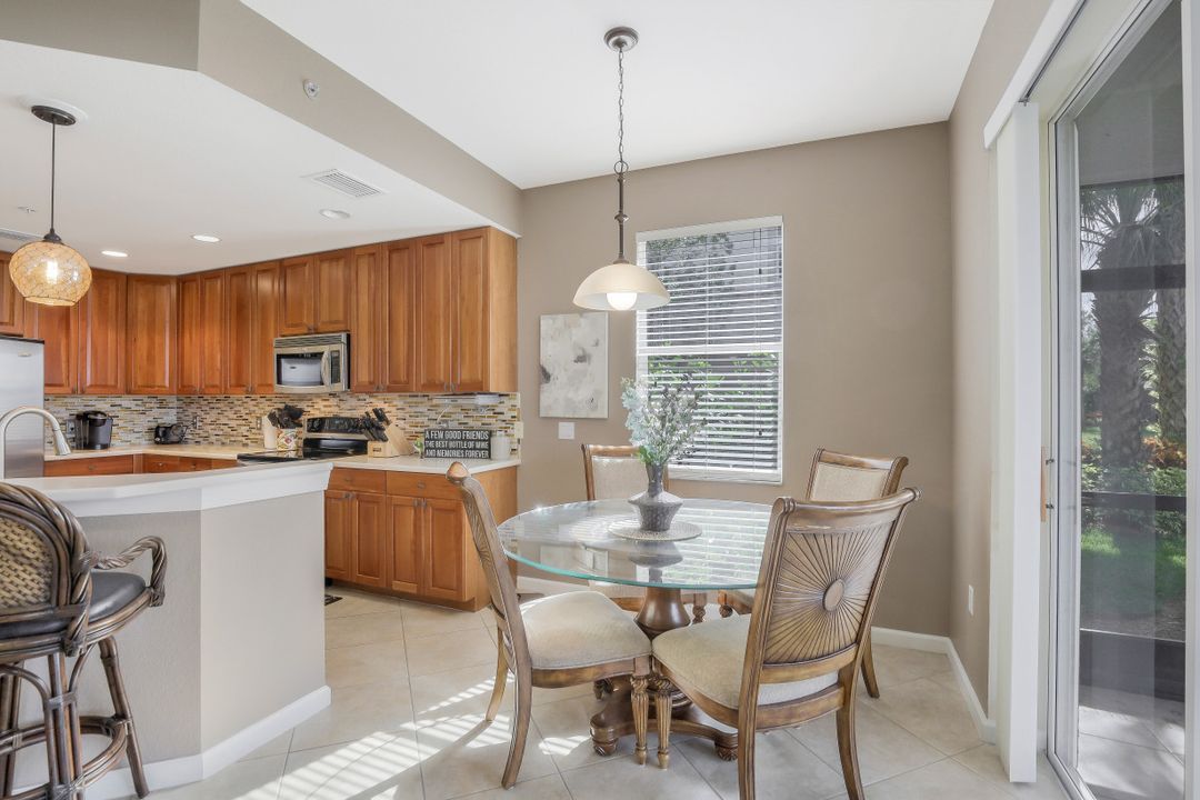 8763 Coastline Ct #101, Naples, FL 34120