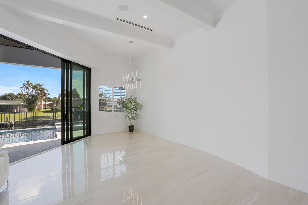 5305 Bayshore Ave, Cape Coral, FL 33904