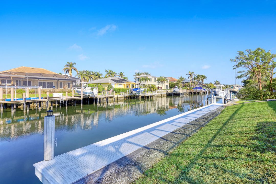 718 Nautilus Ct, Marco Island, FL 34145