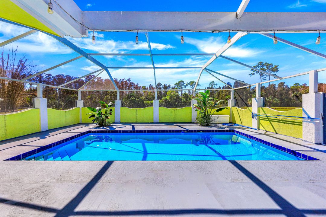 5322 Myrtle Ln, Naples, FL 34113