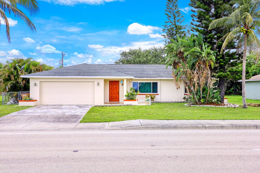 918 Santa Barbara Blvd, Cape Coral, FL 33991