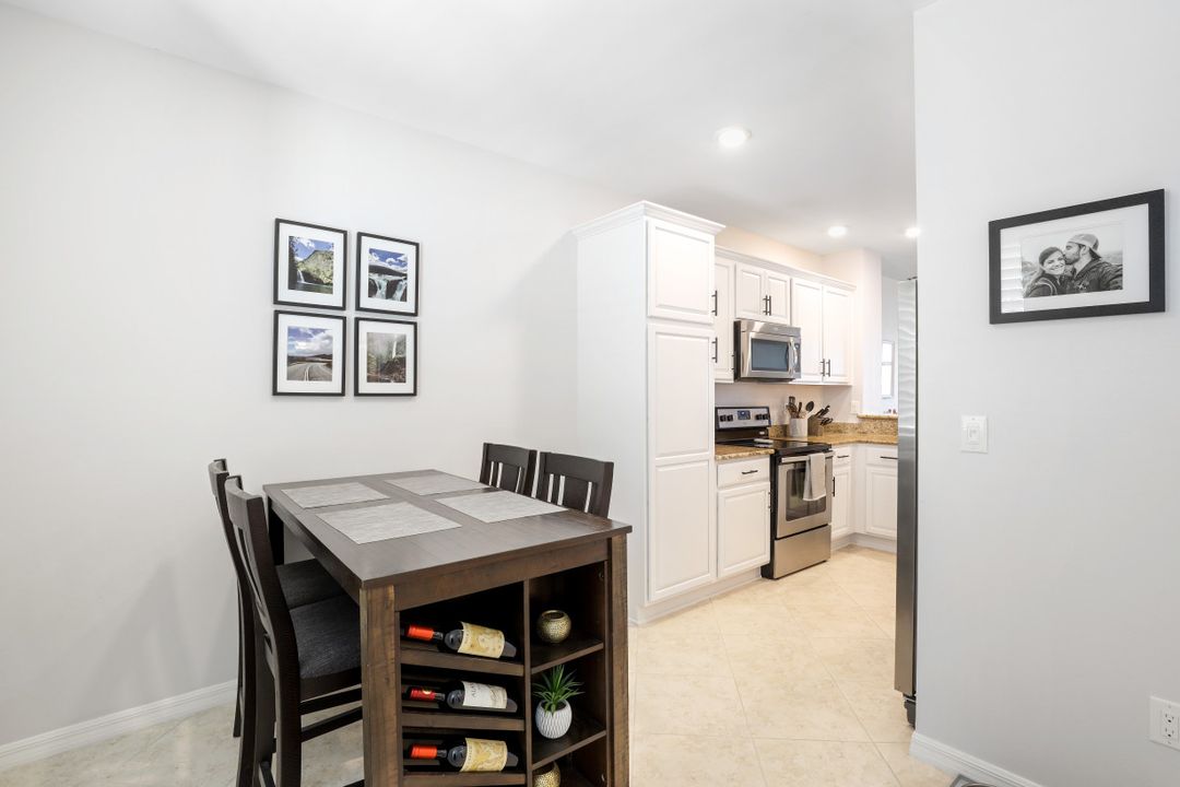 15126 Palmer Lake Cir #103, Naples, FL 34109