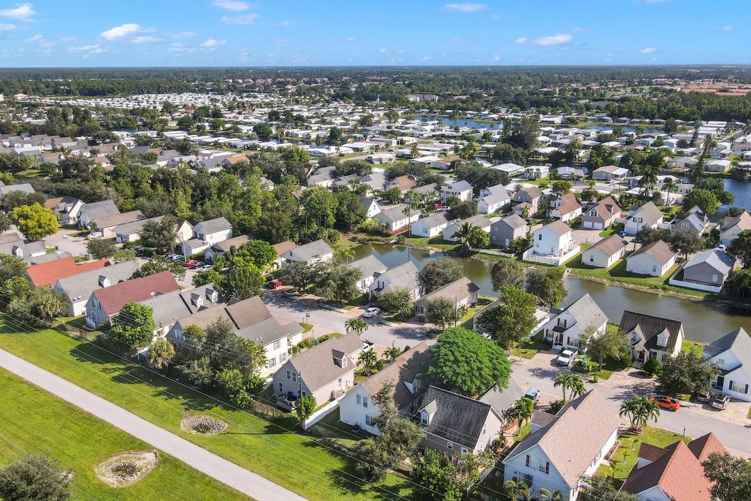 239 Leawood Cir, Naples, FL 34104