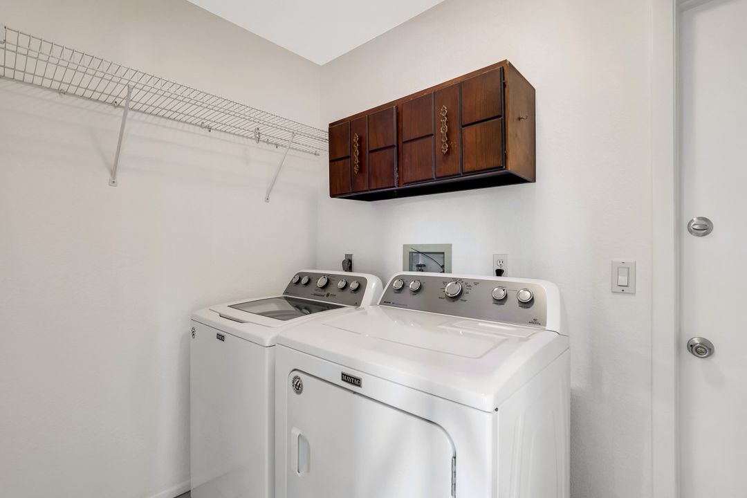 924 SE 15th St, Cape Coral, FL 33990