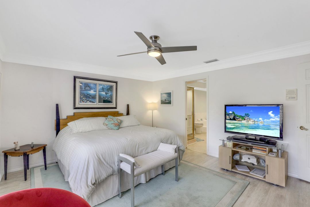 574 Augusta Blvd, Naples, FL 34113