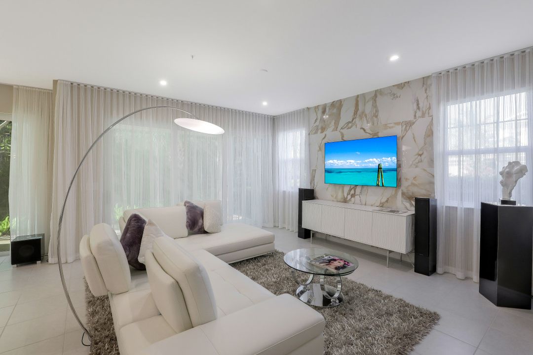 2344 Sheen Ln #304, Naples, FL 34120