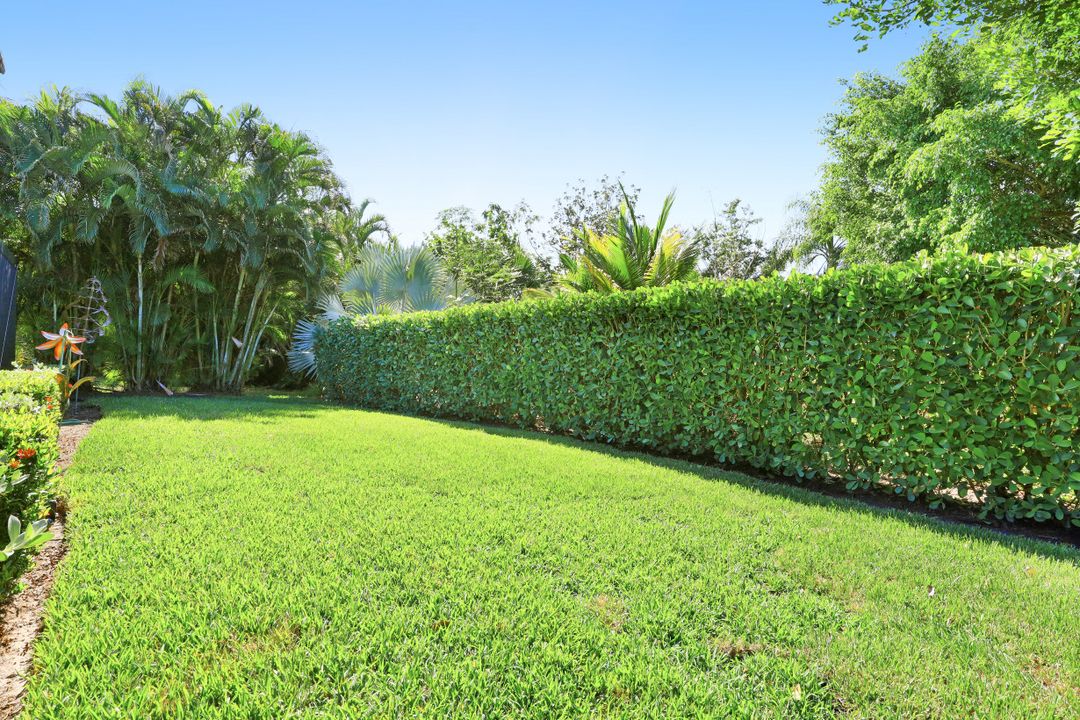 25050 Bay Cedar Dr, Bonita Springs, FL 34134