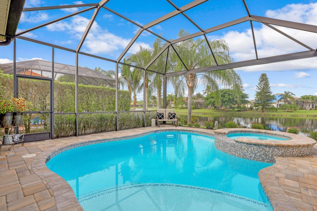 10801 Longshore Way E, Naples, FL 34119