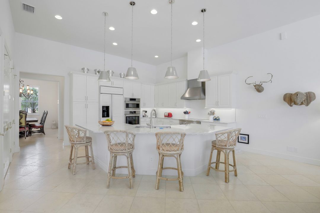 5666 Sago Ct, Naples, FL 34119