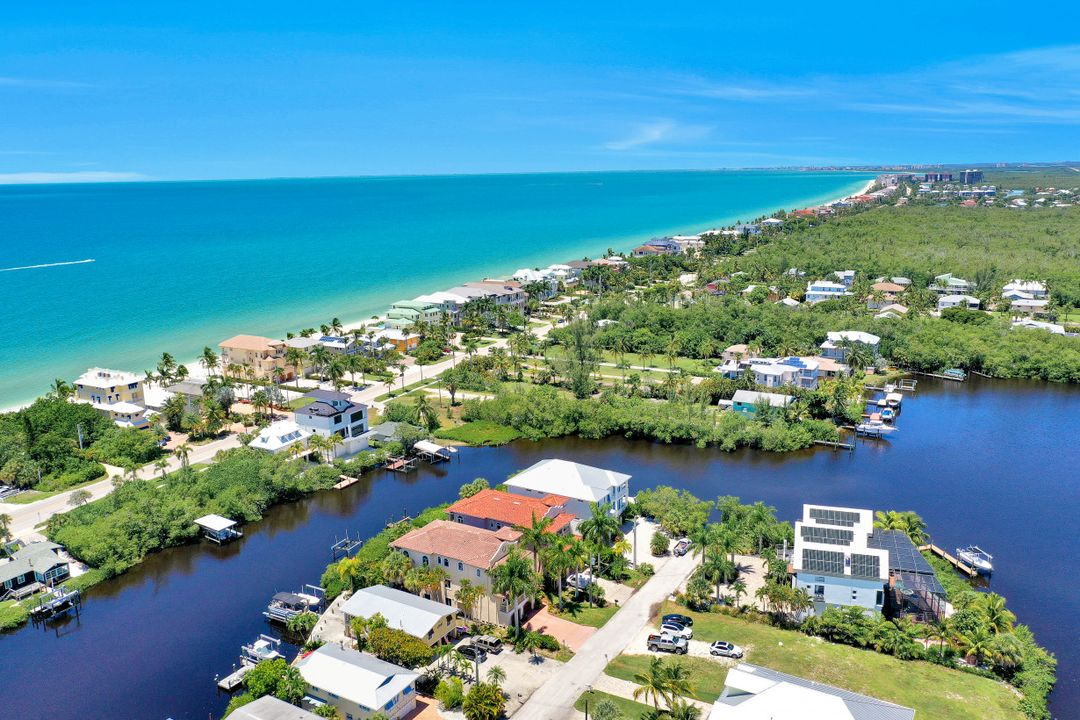27810 Forester Dr, Bonita Springs, FL 34134