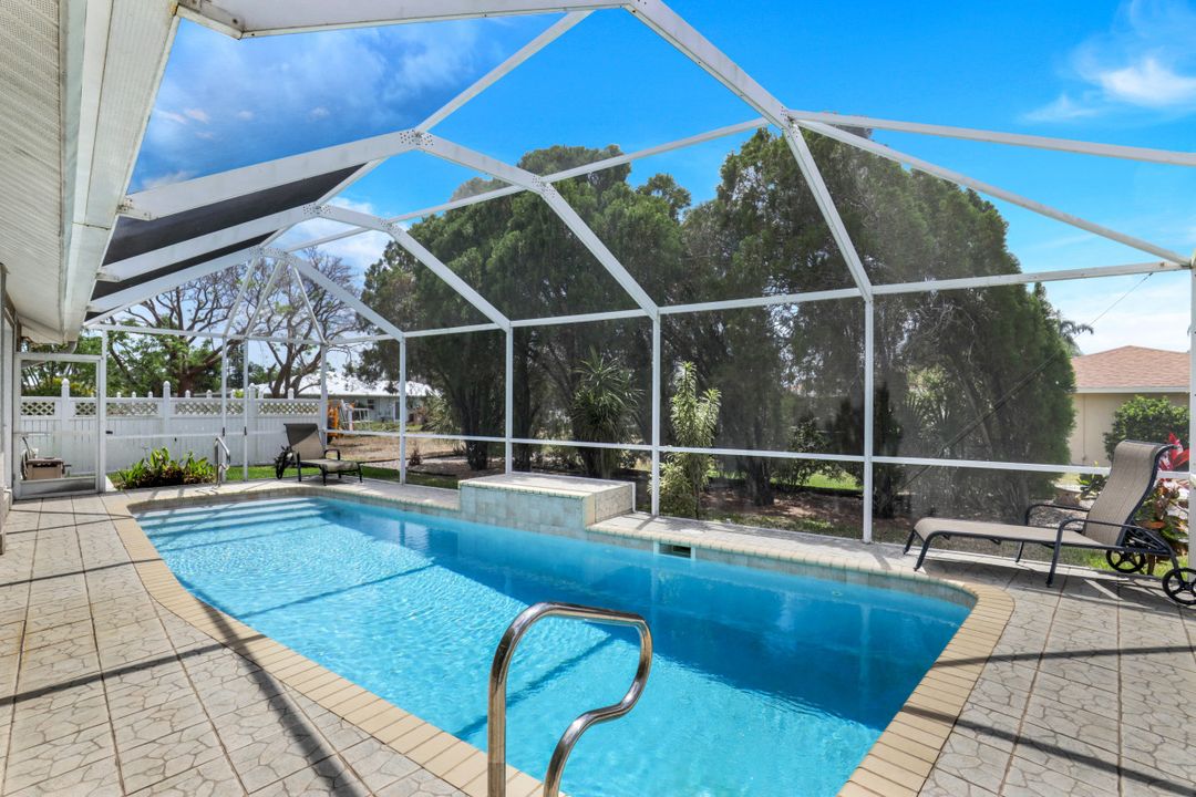 3332 SE 22nd Pl, Cape Coral, FL 33904