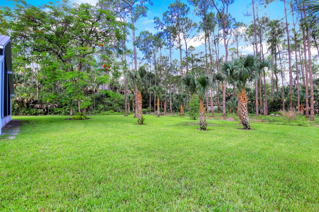 5019 Hawthorn Woods Way, Naples, FL 34116