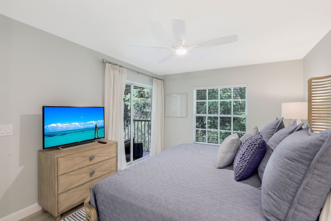 773 Wiggins Lake Dr #204, Naples, FL 34110