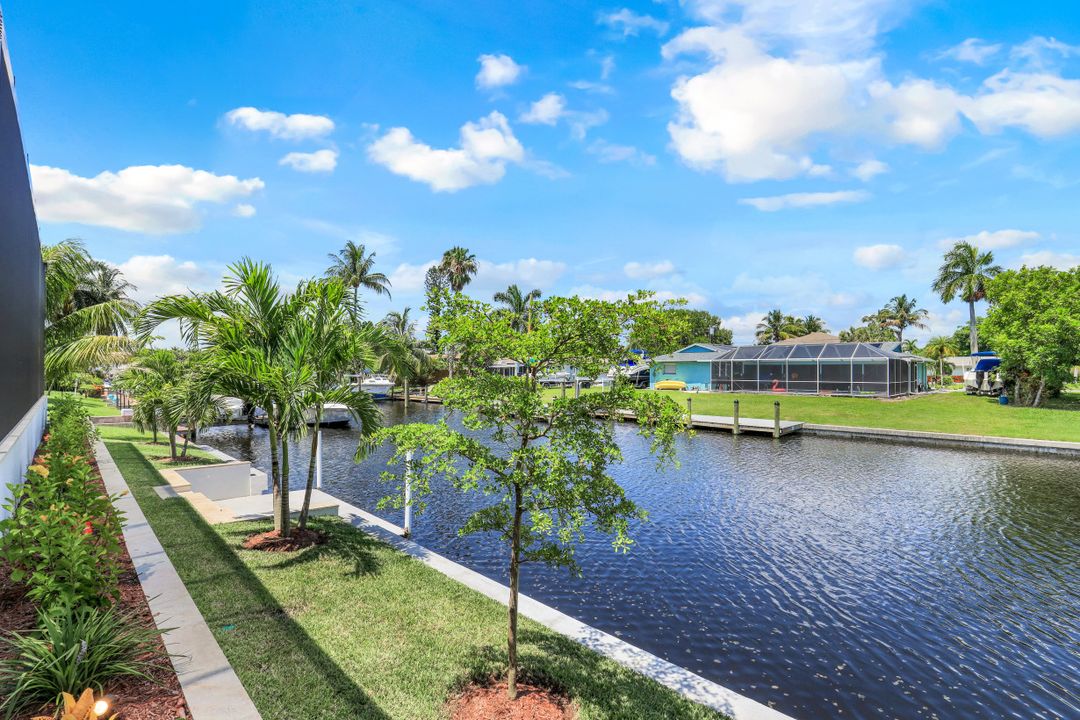5333 Bayshore Ave, Cape Coral, FL 33904