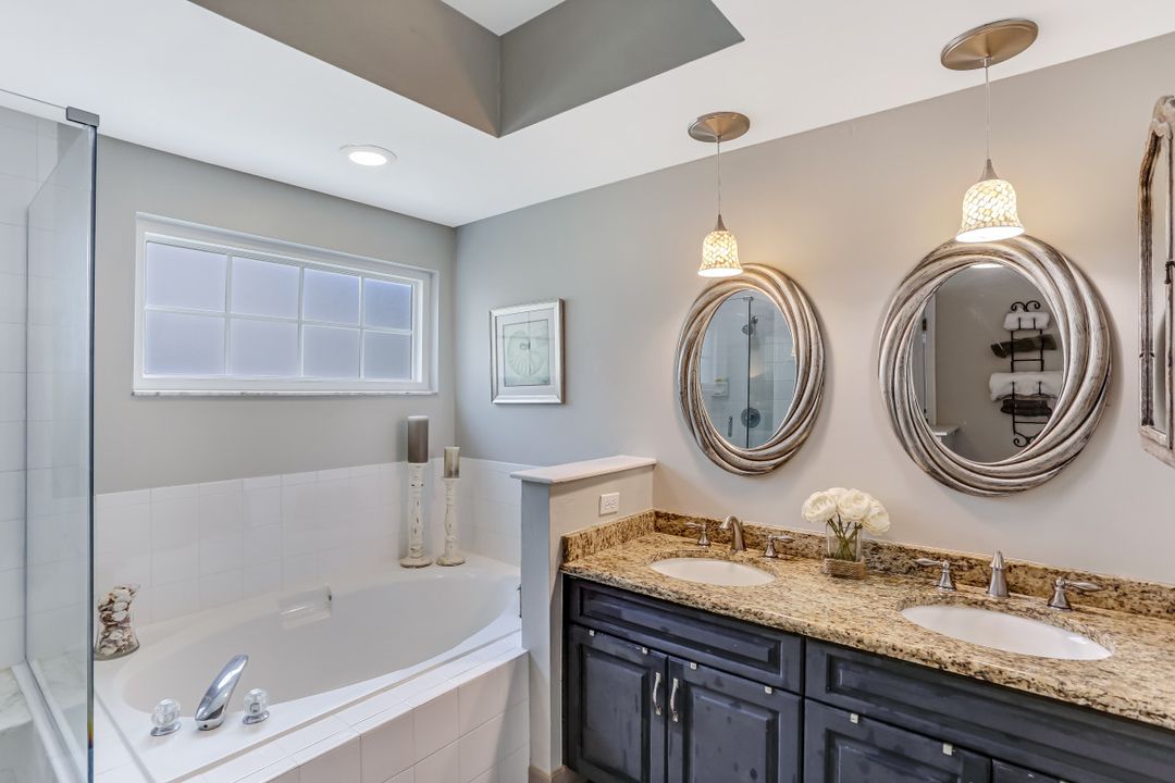 104 Tuscana Ct #805, Naples, FL 34119