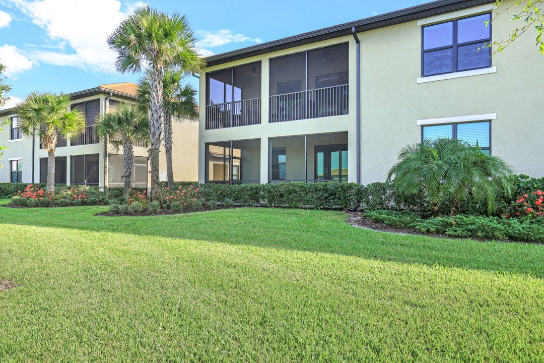 2363 Montserrat Ln #33 -202 , Naples, FL 34120