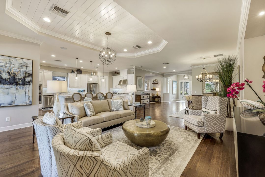 8848 Savona Ct, Naples, FL 34119