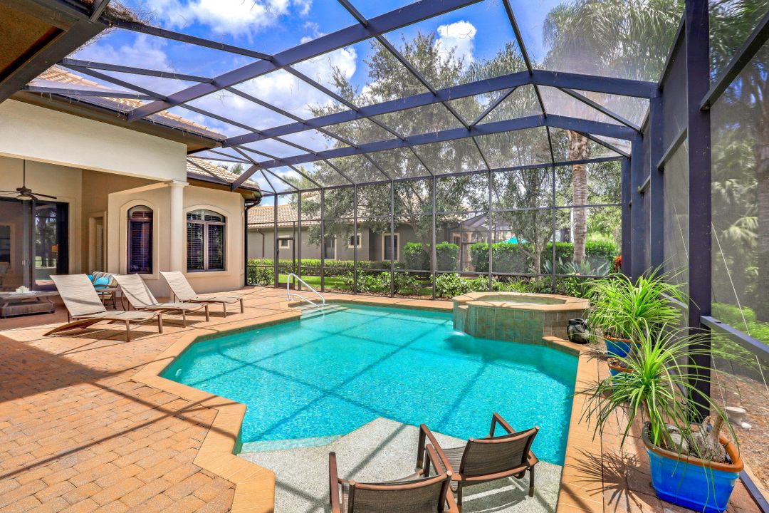 7413 Byrons Way, Naples, FL 34113