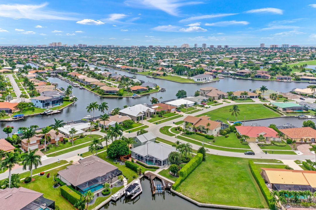 1767 Hummingbird Ct, Marco Island, FL 34145