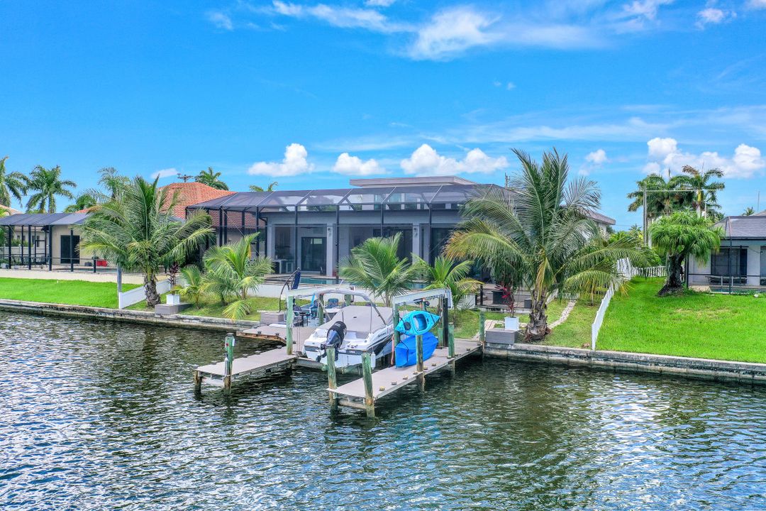 4812 Pelican Blvd, Cape Coral, FL 33914
