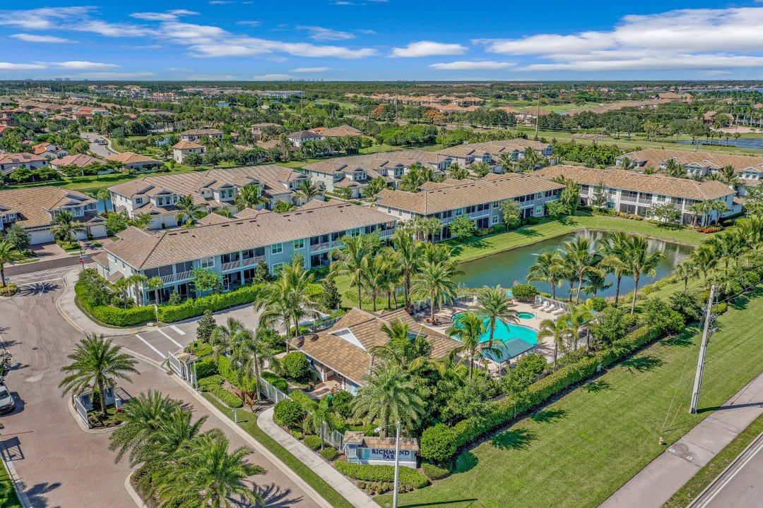 2344 Sheen Ln #305, Naples, FL 34120