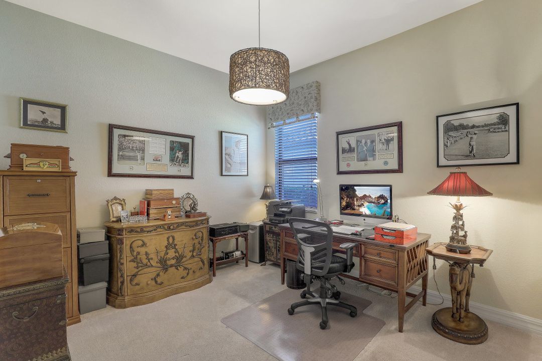 9336 Vercelli Ct, Naples, FL 34113