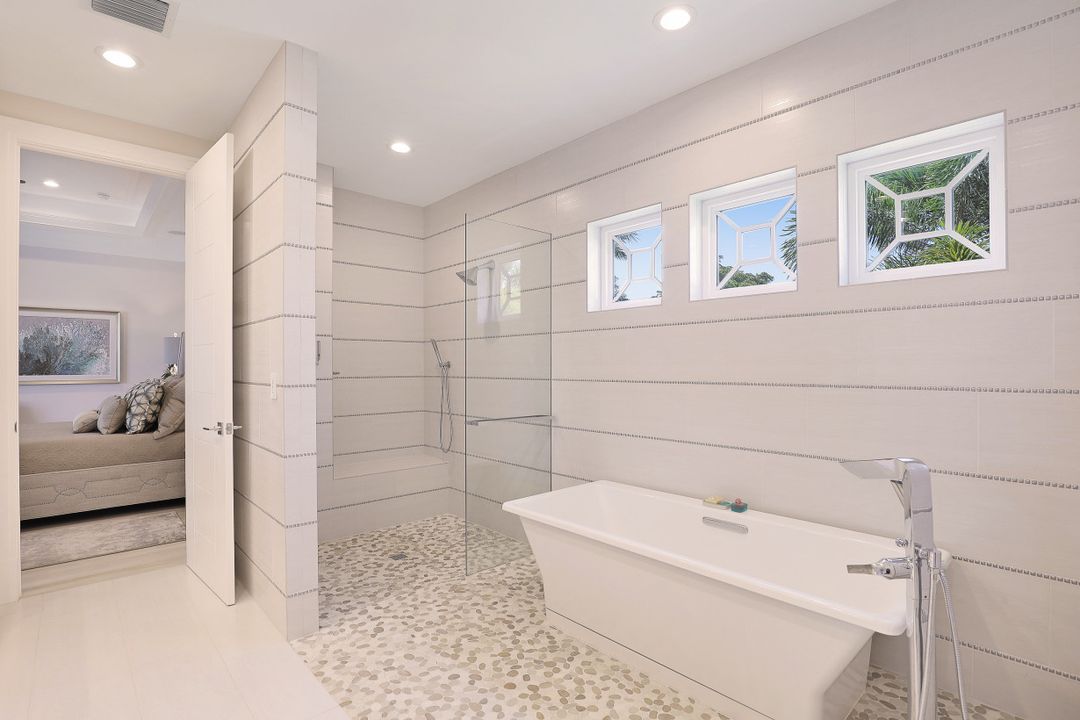 1800 Menorca Ct, Marco Island, FL 34145