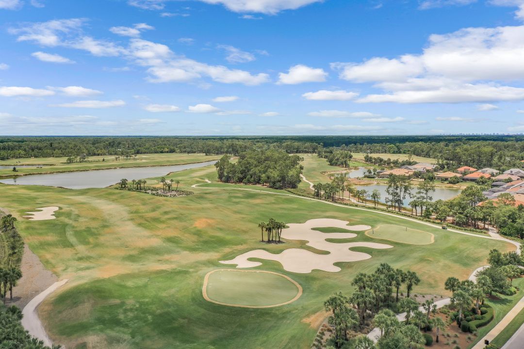 9610 Everglades Dr, Naples, FL 34120