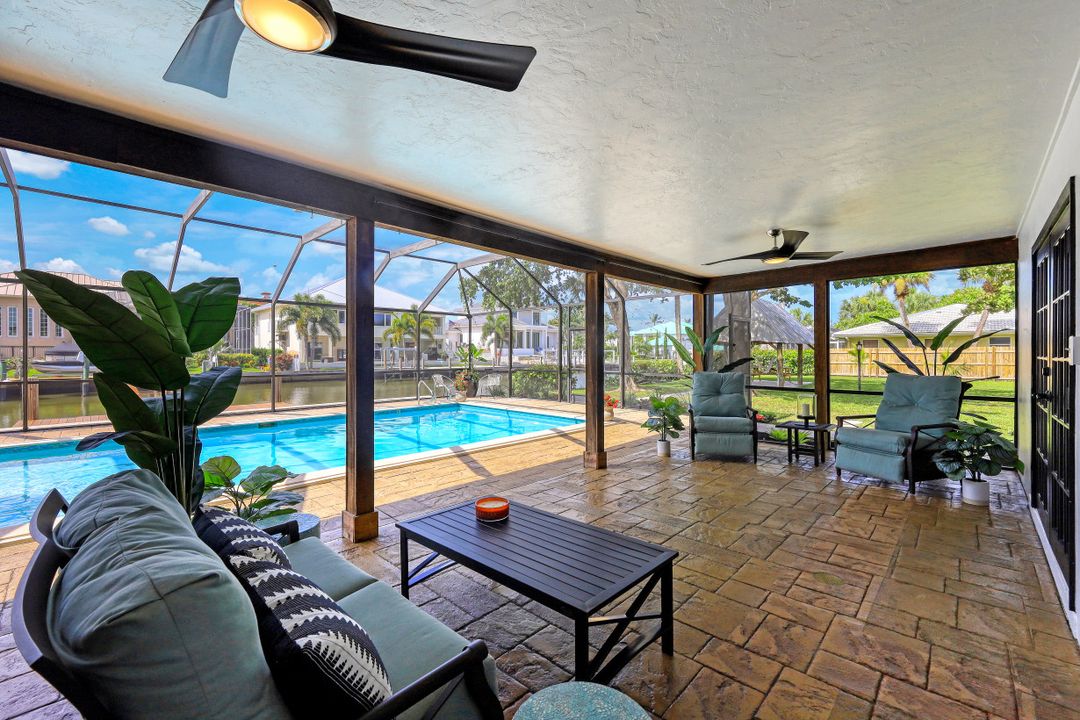 438 Lagoon Ave, Naples, FL 34108