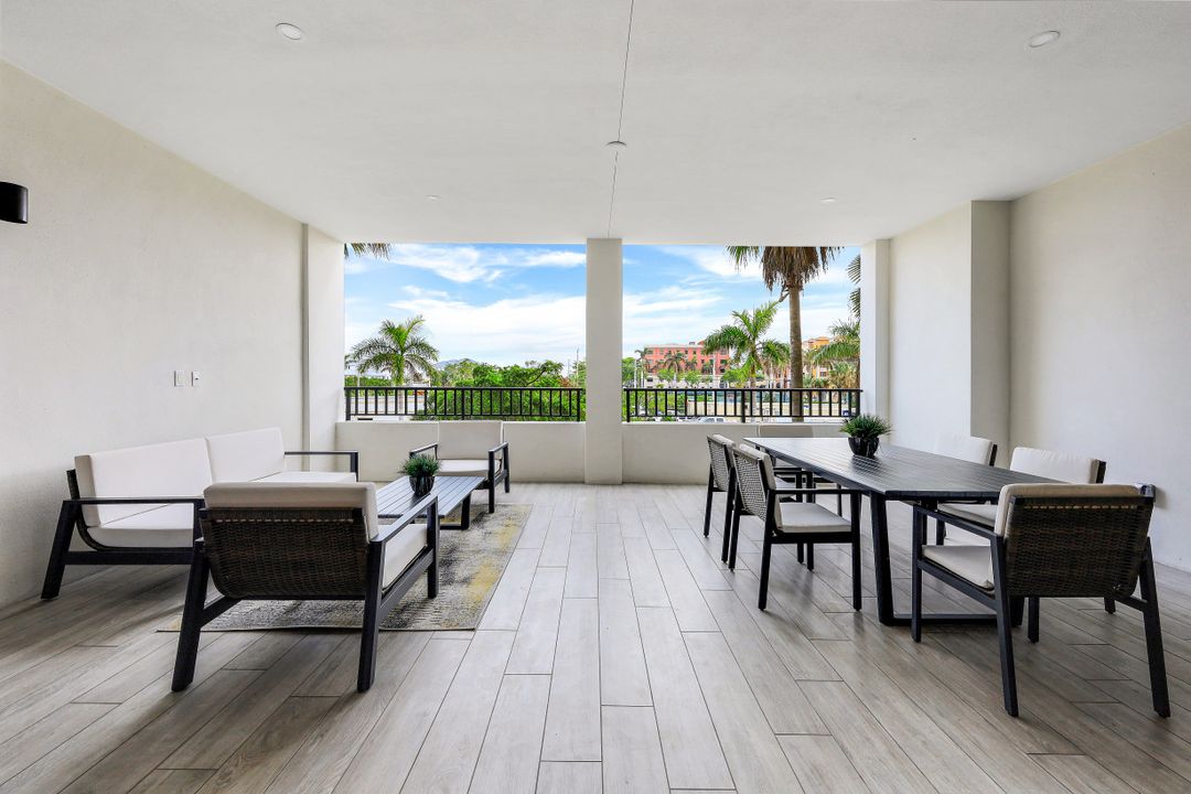 1135 3rd St S #117, Naples, FL 34102