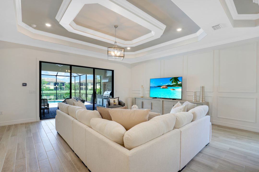 28009 Foxrock Ct, Bonita Springs, FL 34135