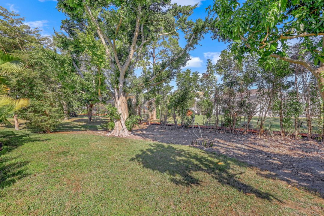 316 Lambton Ln, Naples, FL 34104