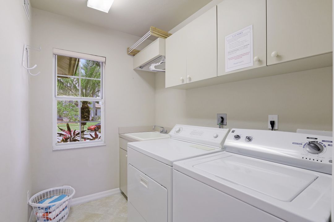 951 Olive Ct, Marco Island, FL 34145