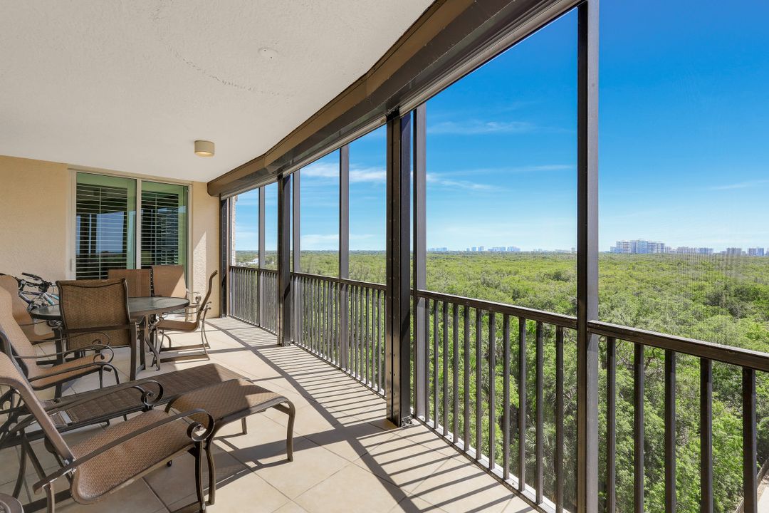 455 Cove Tower Dr #704, Naples, FL 34110