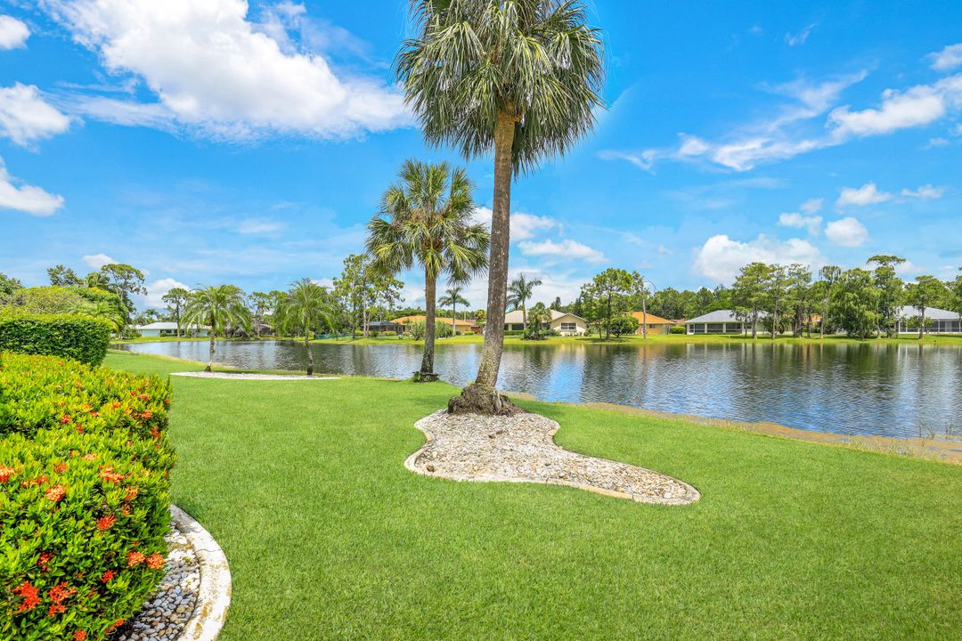 7563 Woodland Bend Cir, Fort Myers, FL 33912