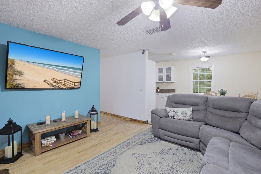 3611 8th Ave SE, Naples, FL 34117