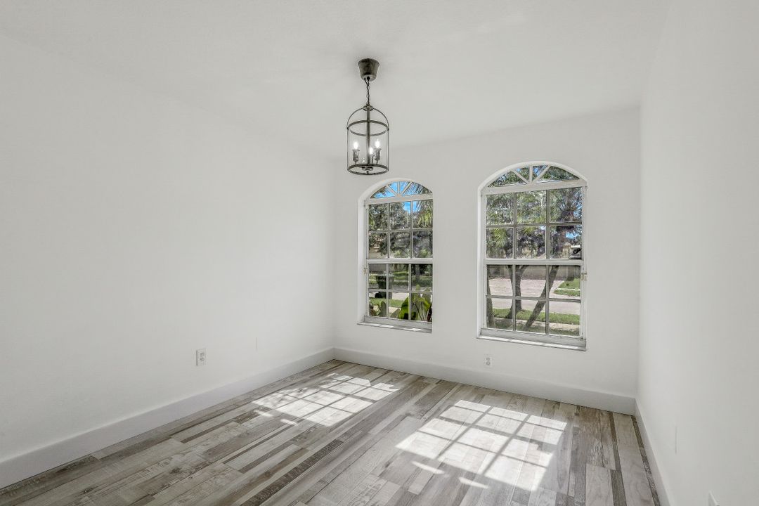 136 SW 206th Ave, Pembroke Pines, FL 33029