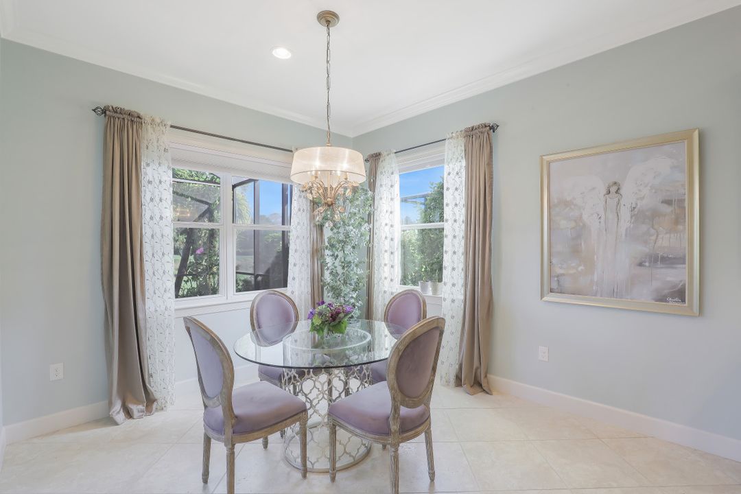 9090 Limestone Ln, Naples, FL 34120