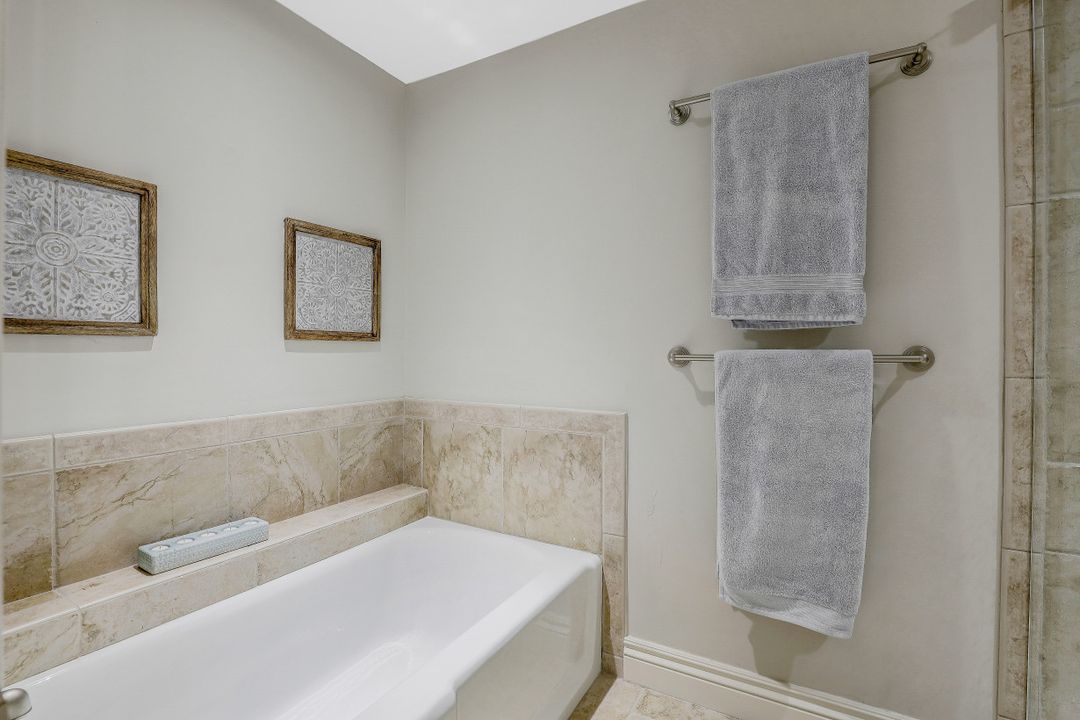 4031 Gulf Shore Blvd N #5F, Naples, FL 34103