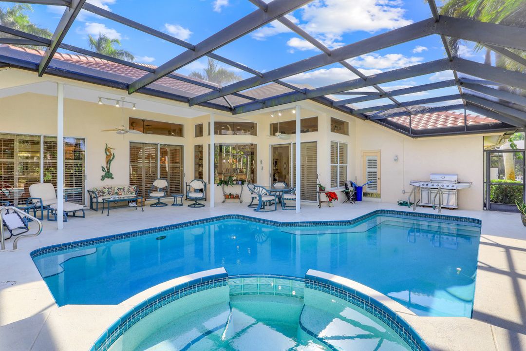 28384 Sombrero Dr, Bonita Springs, FL 34135