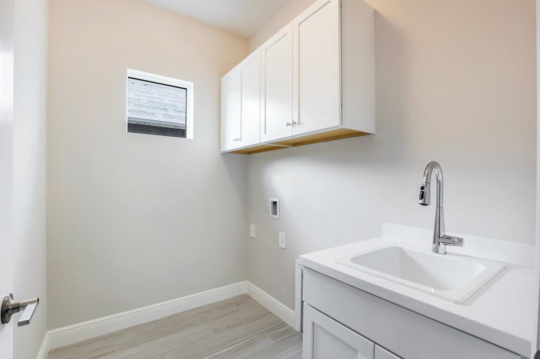 8794 Pigeon KY, Fort Myers, FL 33908