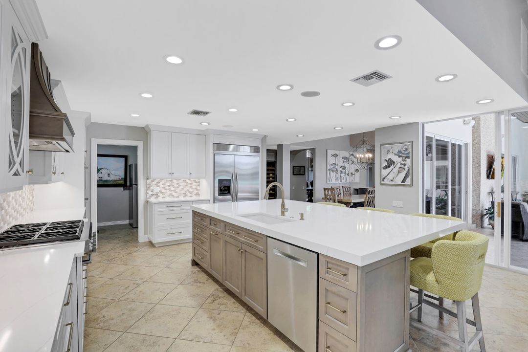 12911 Coco Plum Ln, Naples, FL 34119