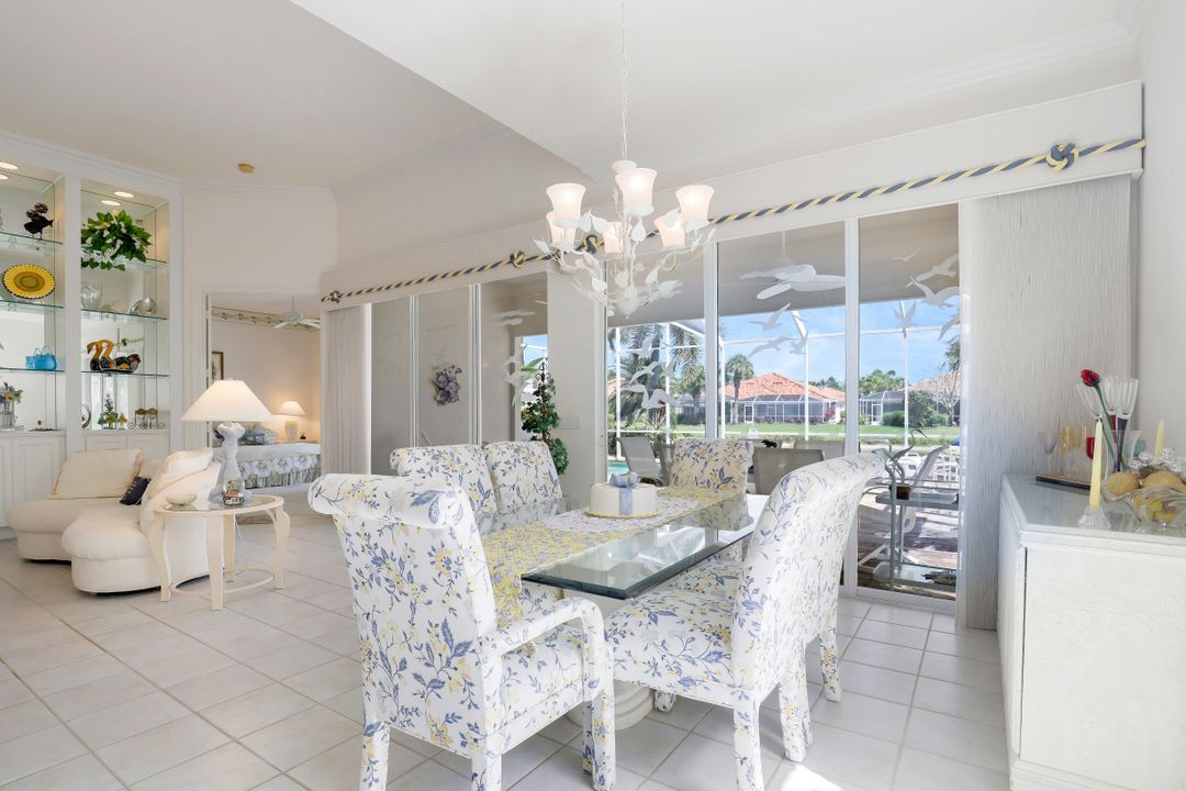 4000 Isla Ciudad Ct, Naples, FL 34109