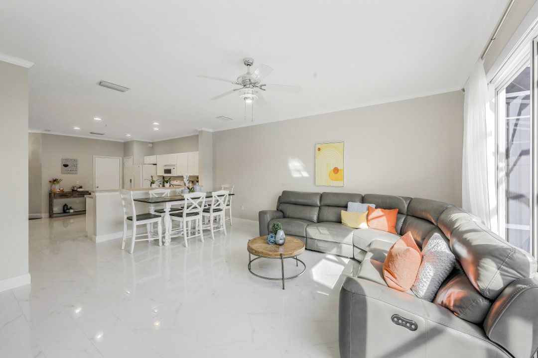 996 Hampton Cir, Naples, FL 34105