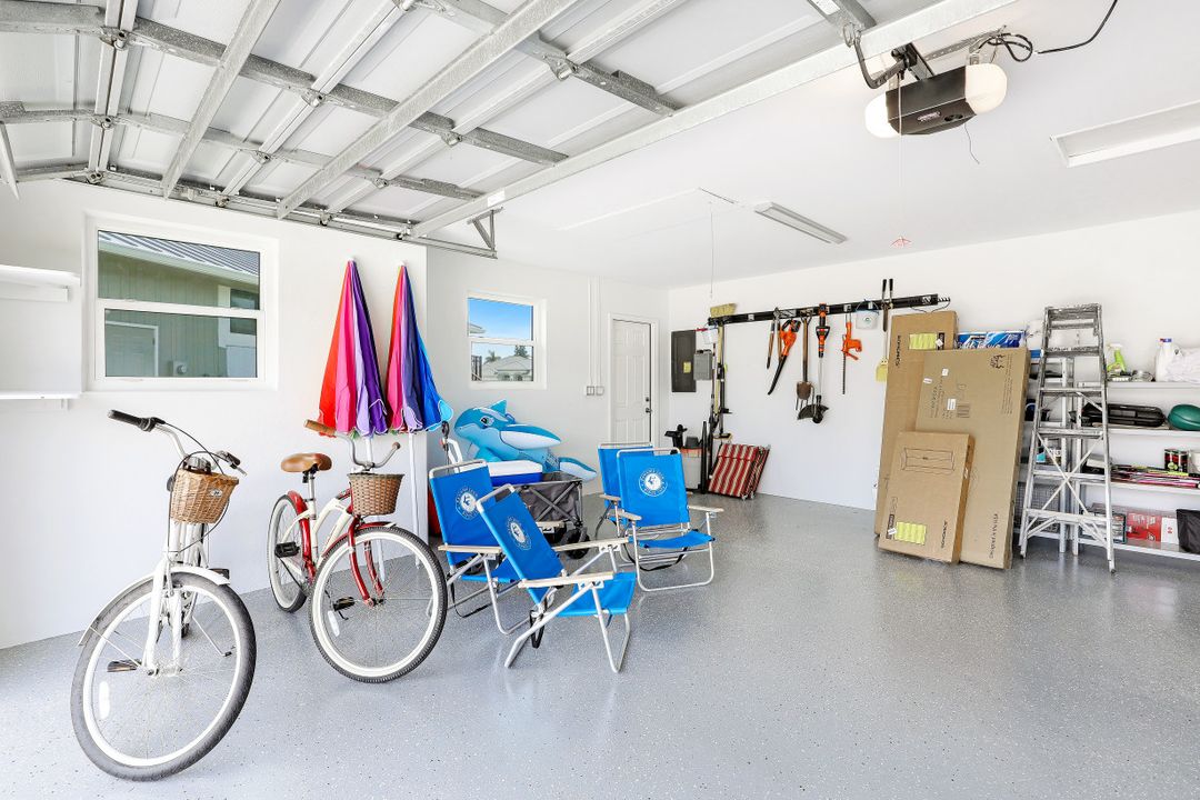 166 Hollyhock Ct, Marco Island, FL 34145