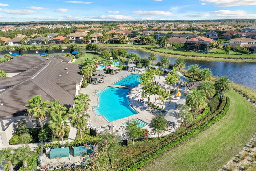 4553 Azalea Dr, Naples, FL 34119