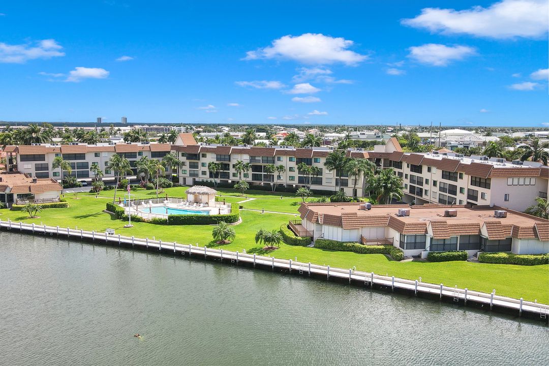 750 W Elkcam Cir #316, Marco Island, FL 34145