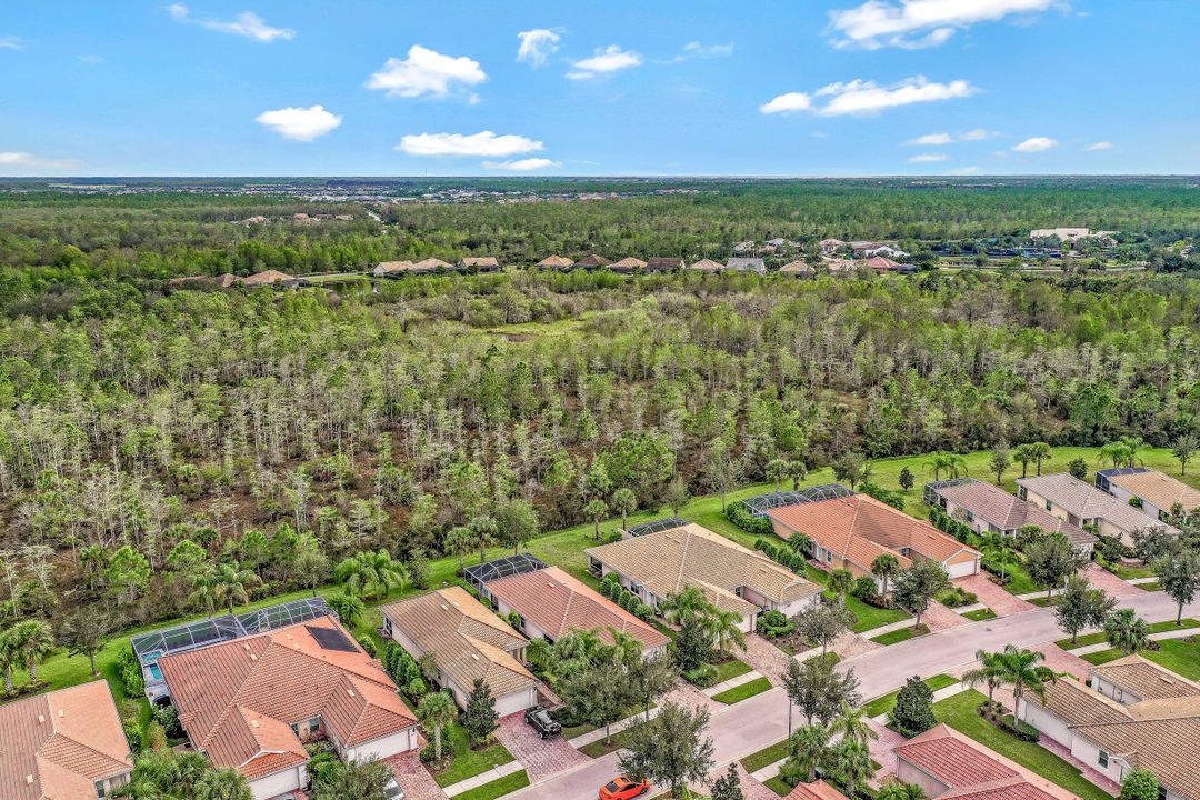 8458 Karina Ct, Naples, FL 34114