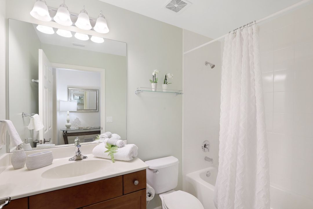 6693 Alden Woods Cir #101, Naples, FL 34113